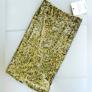 NWT! 
Alice + Olivia 
Stretchy Sequin Pencil Skirt 
in ARMY GREEN 
Size 0